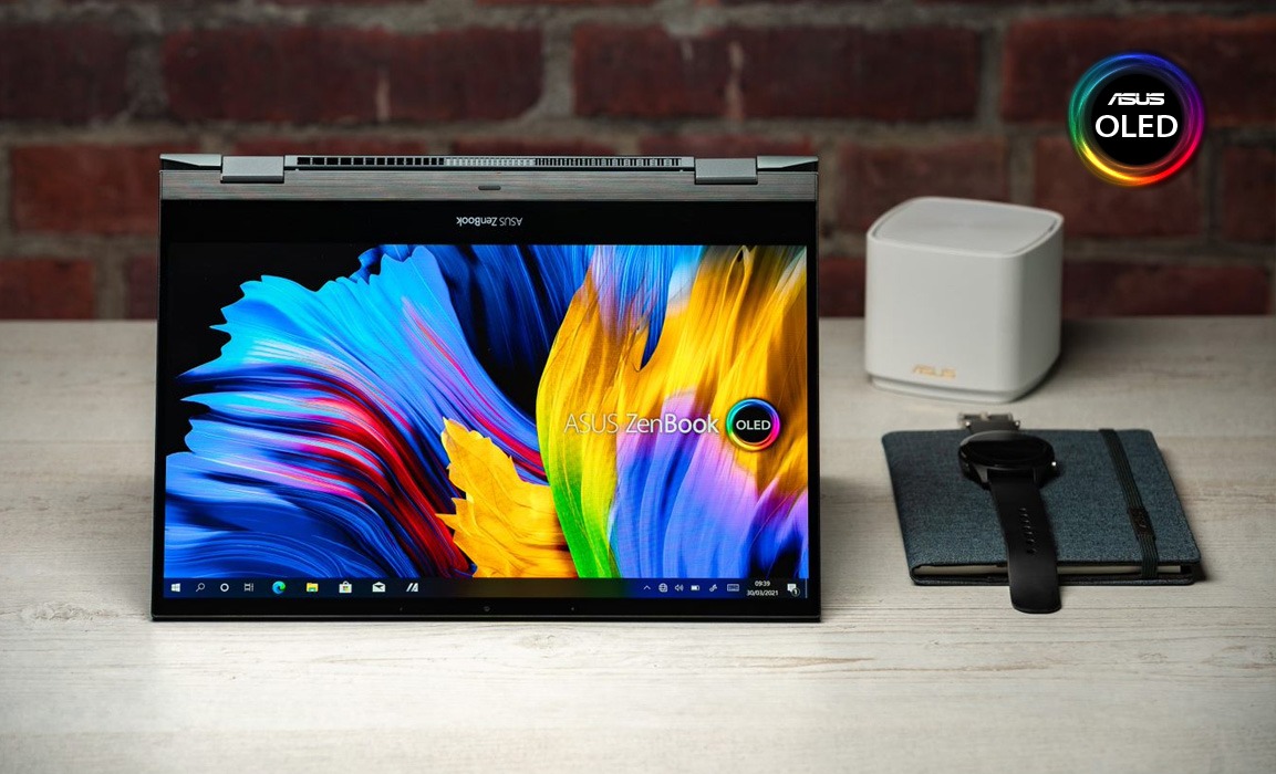 Convertibil cu ecran oled si balama ergolift cu rotire la 360 grade