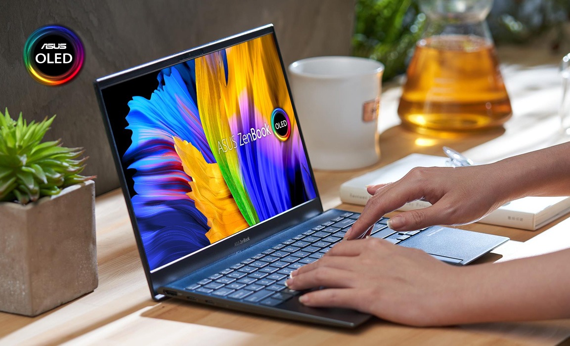 laptop zenbook cu ecran oled si procesor intel
